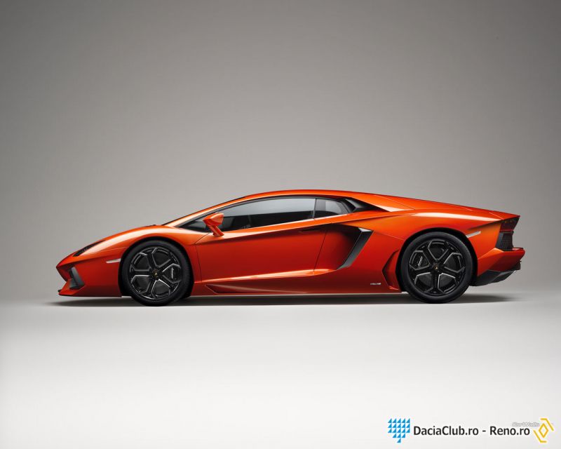 Lamborghini Aventador LP 7004